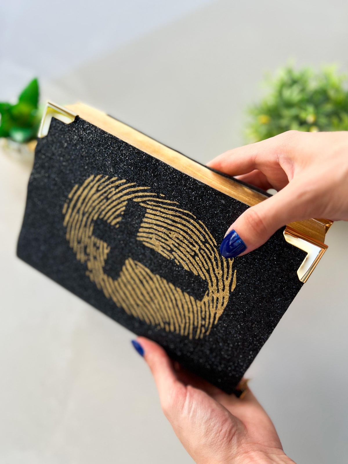 Black Bíblia em glitter preto Digital e Cruz